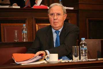 Αναρμόδιος στην υπόθεση των ομολόγων δήλωσε στη Βουλή ο Ν.Γκαργκάνας