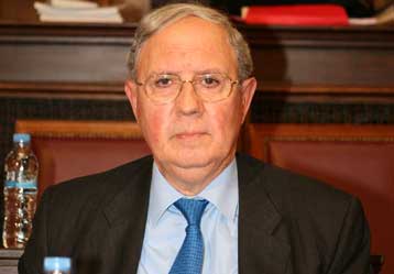 Υπέρ των συγχωνεύσεων των τραπεζών τάχθηκε ο διοικητής της ΤτΕ Ν.Γκαργκάνας