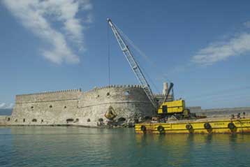 Νέα κατάρρευση στο φρούριο Κούλε στο λιμάνι του Ηρακλείου