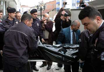 Δολοφονία τριών ατόμων σε τουρκικό χριστιανικό βιβλιοπωλείο