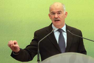 Νέα σφοδρή επίθεση Παπανδρέου στην κυβέρνηση για τα Ταμεία