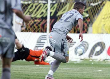 Ισπανικός αιφνιδιασμός του Αρη στον Εργοτέλη, 2-0 με γκολ των Κόκε και Χαβίτο