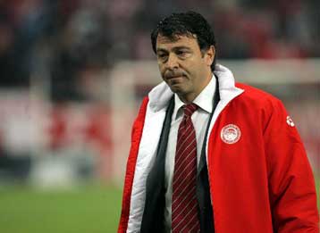 Επαγγελματίες μέχρι το τέλος θέλει τους παίκτες του ο Τάκης Λεμονής