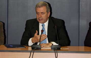 To υπουργείο Υγείας «πάγωσε» διορισμό διοικητή νοσοκομείου λόγω ομολόγων