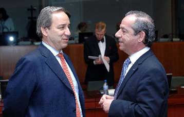 Οι χώρες της ευρωζώνης δεσμεύονται για μηδενισμό ελλειμμάτων μέχρι το 2010