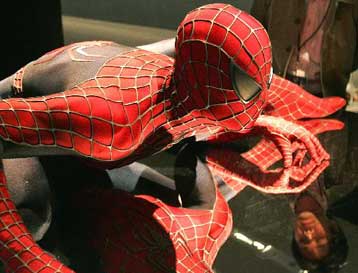 Μπόνο και The Edge ετοιμάζουν τη μουσική για τον θεατρικό Spider-Μan