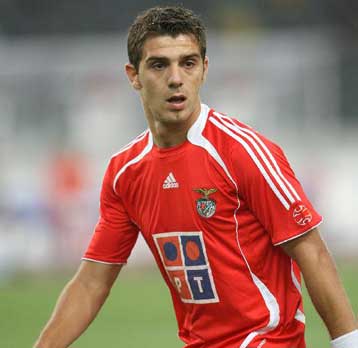 «Χρυσώνει» τον Κατσουράνη η Μπενφίκα για να μείνει στο «Ντα Λουζ»