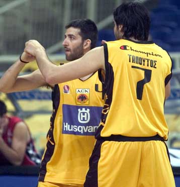 Την παραμονή τους παίζουν Αιγάλεω-ΑΕΚ, το θαύμα κυνηγά ο Απόλλων Πατρών