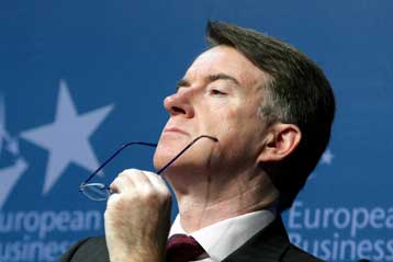 Για κρίση εμπιστοσύνης στις σχέσεις ΕΕ-Ρωσίας μιλά ο Ευρωπαϊος επίτροπος Εμπορίου