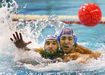 Πήρε το ντέρμπι ο Εθνικός από τον Πανιώνιο με 12-9 και «κλείδωσε» τη δεύτερη θέση