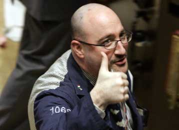 Μία ανάσα από τις 13.000 μονάδες ο Dow Jones, άνοδος στα ευρωπαϊκά χρηματιστήρια