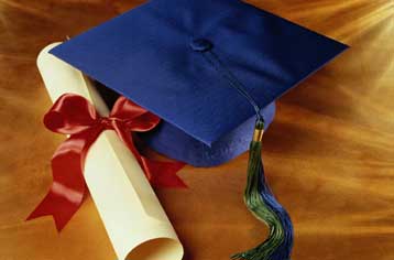 Ανάστατοι οι πανεπιστημιακοί από την επικείμενη αναγνώριση των πτυχίων των κολεγίων