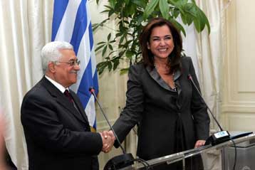 Με τον πρόεδρο της Παλαιστινιακής Αρχής συναντήθηκε η Ντ.Μπακογιάννη