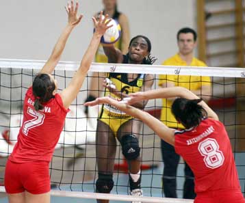 Στο «καρέ» και ο Ολυμπιακός που απέκλεισε με 3-0 σετ τον Αρη