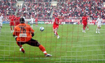 Πάρτι τίτλου με αποδοκιμασίες το 3-1 του Ολυμπιακού επί της Κέρκυρας