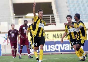 Σε μεγάλους μπελάδες έβαλε τη Λάρισα ο Εργοτέλης με τη νίκη του 2-0 στο «Παγκρήτιο»