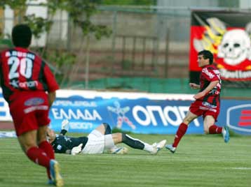 Ο Φαβάλι «σφράγισε» την παραμονή του Απόλλωνα με 1-0 επί του Ατρομήτου στην Καλαμαριά