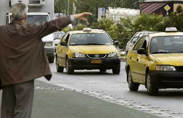 Οδηγός ταξί συνελήφθη ξανά για υπερβολικές χρεώσεις