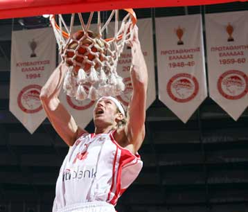 Χωρίς τον Πεν ο Ολυμπιακός κόντρα στο Αιγάλεω, ενσωματώθηκε στις προπονήσεις ο Στακ