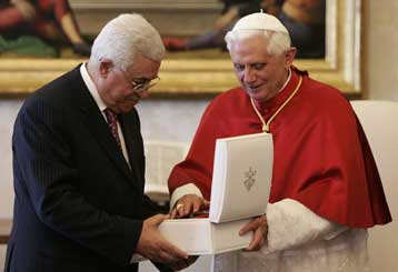 Με τον Πάπα Βενέδικτο συναντήθηκε ο Μαχμούντ Αμπάς