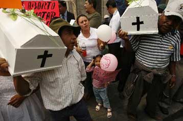 Νομιμοποιήθηκαν οι εκτρώσεις στην Πόλη του Μεξικού κόντρα στο Βατικανό