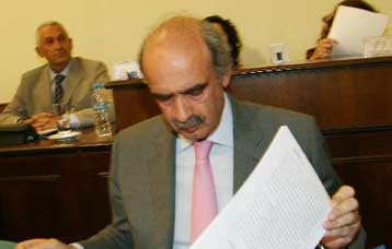 Νέο μισθολόγιο και προσλήψεις επαγγελματιών οπλιτών εξήγγειλε ο Ευ.Μεϊμαράκης στη Βουλή