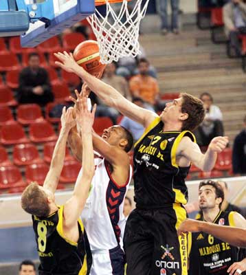 Παρέμεινε δεύτερος ο Αρης, στο φίνις η 4η θέση για Πανιώνιο-ΠΑΟΚ, πέφτει ο Απόλλων