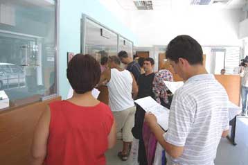 Χωρίς θρήσκευμα και εθνική καταγωγή οι αιτήσεις των αλλοδαπών