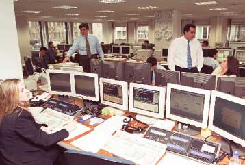 Πριν την έκδοση του ομολόγου των 280 εκατ. ευρώ εισπράχθηκαν οι προμήθειες