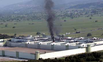 Στα κελιά τους επέστρεψαν και οι κρατούμενοι των φυλακών Μαλανδρίνου