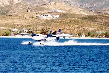 Επαναλαμβάνονται από τα μέσα Μαΐου τα δρομολόγια των υδροπλάνων