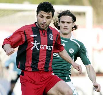 Αποκλεισμός τριών αγωνιστικών και πρόστιμο 40.160 ευρώ η τιμωρία του Μπούσι