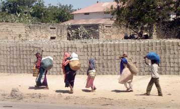 Περί τις 400.000 οι πρόσφυγες από τις συγκρούσεις στη Σομαλία