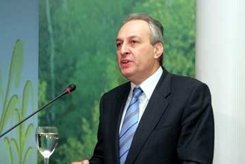 Συναντήσεις Ευ.Μπασιάκου για θέματα αγροτικών προϊόντων στην Κωνσταντινούπολη