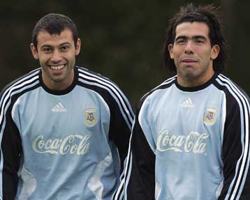 Υπέρογκο πρόστιμο στη Γουέστ Χαμ για τις μεταγραφές των Τέβες και Μασεράνο