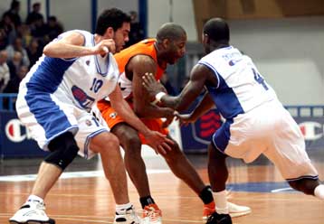 Ο Πανελλήνιος με 78-69 «έκλεισε» στην Ολυμπιάδα την είσοδο των πλέι-οφ
