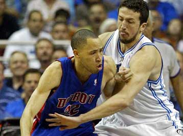 Το Ντιτρόιτ έκανε το «sweep» και προκρίθηκε στην επόμενη φάση