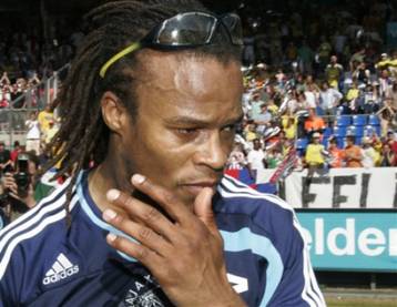 Τρίτο σερί πρωτάθλημα για την Αϊντχόφεν χάρη σε ένα γκολ διαφορά από τον Αγιαξ