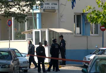 Επίθεση με πολυβόλο και χειροβομβίδα κατά του αστυνομικού τμήματος στη Νέα Ιωνία