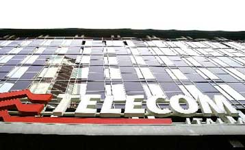 Σε Telefonica και ιταλικές τράπεζες κατέληξε το 18% της Telecom Italia