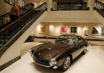 Σε δημοπρασία η ιστορική Ferrari του Στιβ ΜακΚουίν