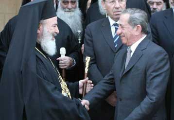 Επαφές του αρχιεπισκόπου Χριστόδουλου με τον πρόεδρο της Κύπρου Τ.Παπαδόπουλο