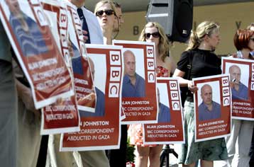 Ζωντανός ο Αλαν Τζόνστον σύμφωνα με το Ευρωπαϊκό Κοινοβούλιο