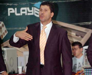 Τελειώνει η συνεργασία της Ολυμπιάδας Πατρών με τον Νίκο Βουρνά