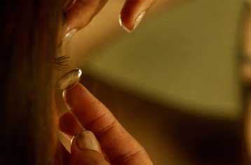 Αποσύρεται από την αγορά το υγρό φακών επαφής Complete Moisture Plus