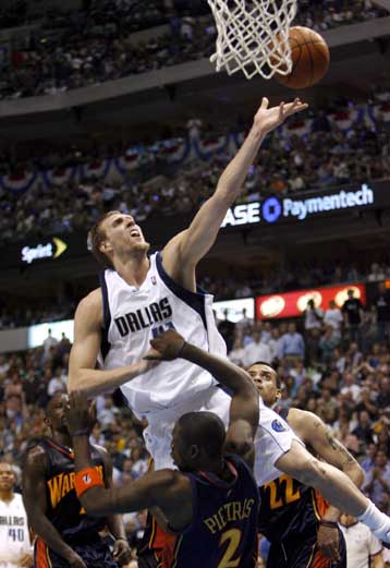 Ξανά στο «κόλπο» της πρόκρισης στον επόμενο γύρο των πλέι οφ οι Μάβερικς