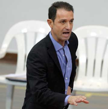 Τα ηνία της εθνικής ομάδας βόλεϊ γυναικών ανέλαβε ο Γιάννης Νικολάκης