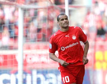 Πρόβλημα στη μέση για τον Ριβάλντο, ο Λεμονής «κατασκόπευσε» τον Τάτο