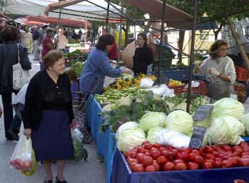 Με την εισαγωγή του ευρώ εντάθηκαν οι πληθωριστικές πιέσεις για τους φτωχούς