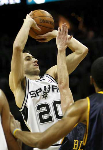 Πρόκριση στην επόμενη φάση των πλέι οφ για Σανς και Σπερς